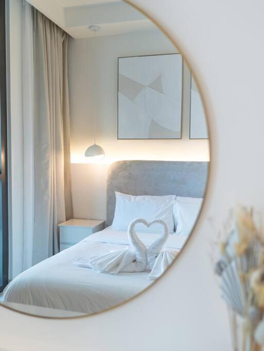 2br-fountain & Burj Khalifa View - Near Mall Дубай