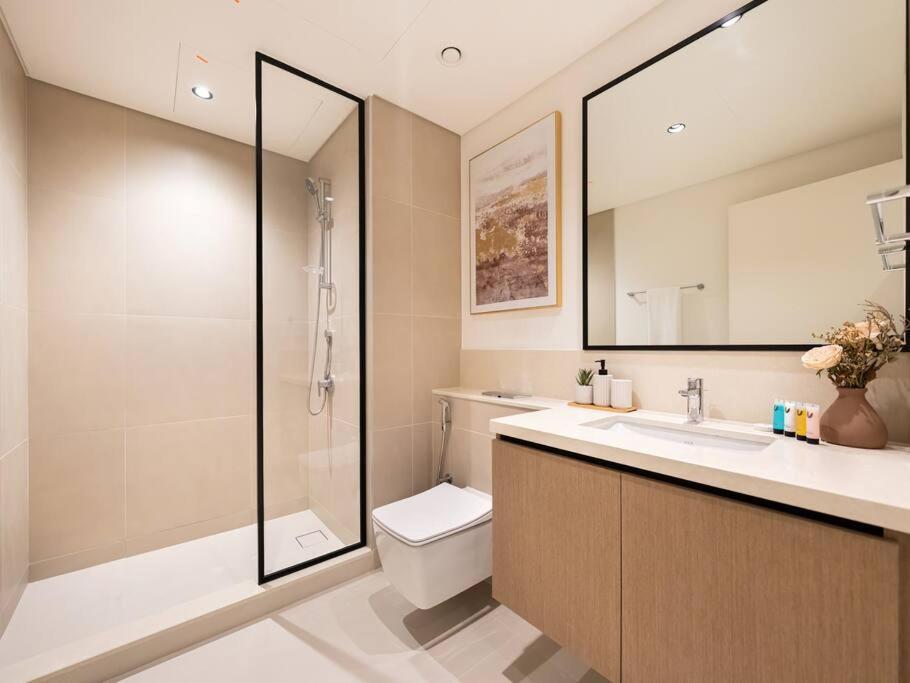 2br-fountain & Burj Khalifa View - Near Mall * Дубай