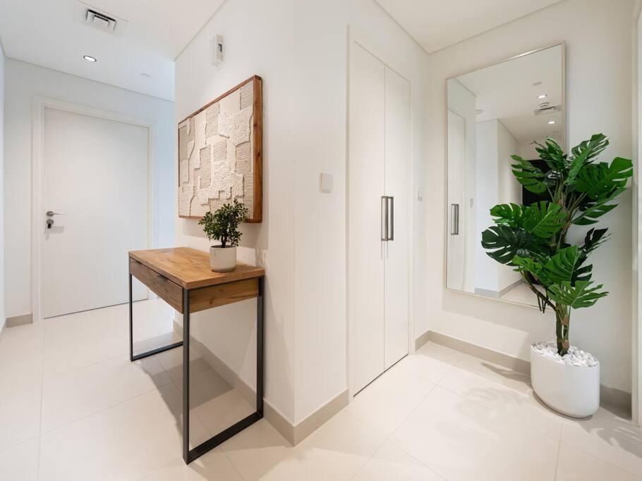 2br-fountain & Burj Khalifa View - Near Mall Апартаменти Дубай