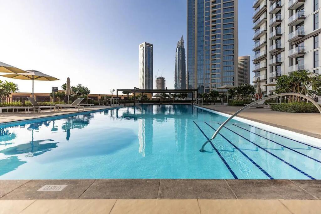 2br-fountain & Burj Khalifa View - Near Mall Апартаменти Дубай